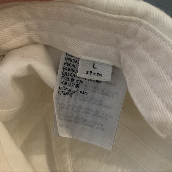 Balenciaga - Picture 4 of 4